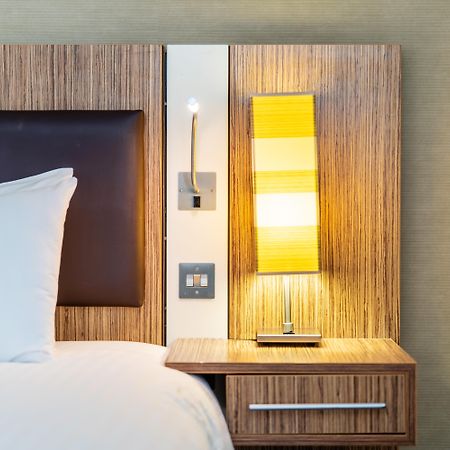 Holiday Inn Stevenage By Ihg Eksteriør billede
