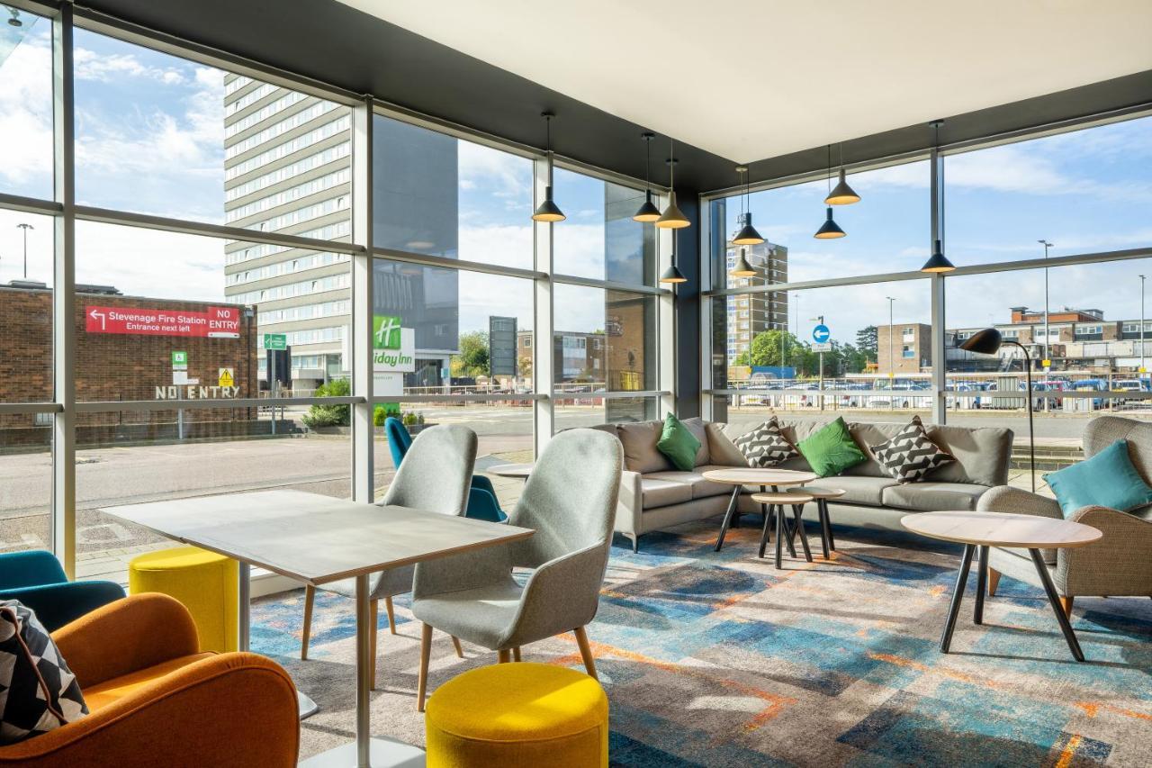 Holiday Inn Stevenage By Ihg Eksteriør billede