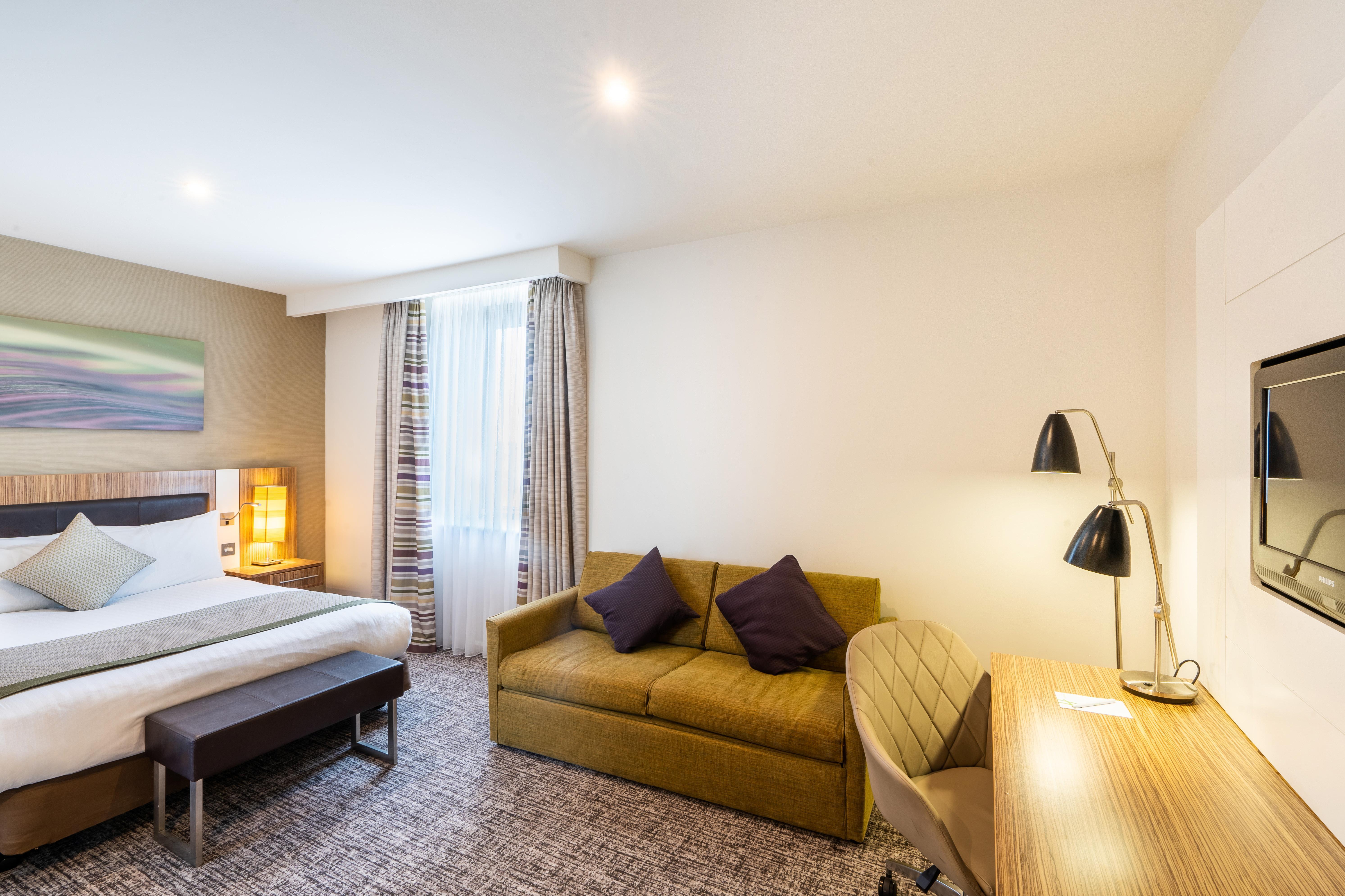 Holiday Inn Stevenage By Ihg Eksteriør billede