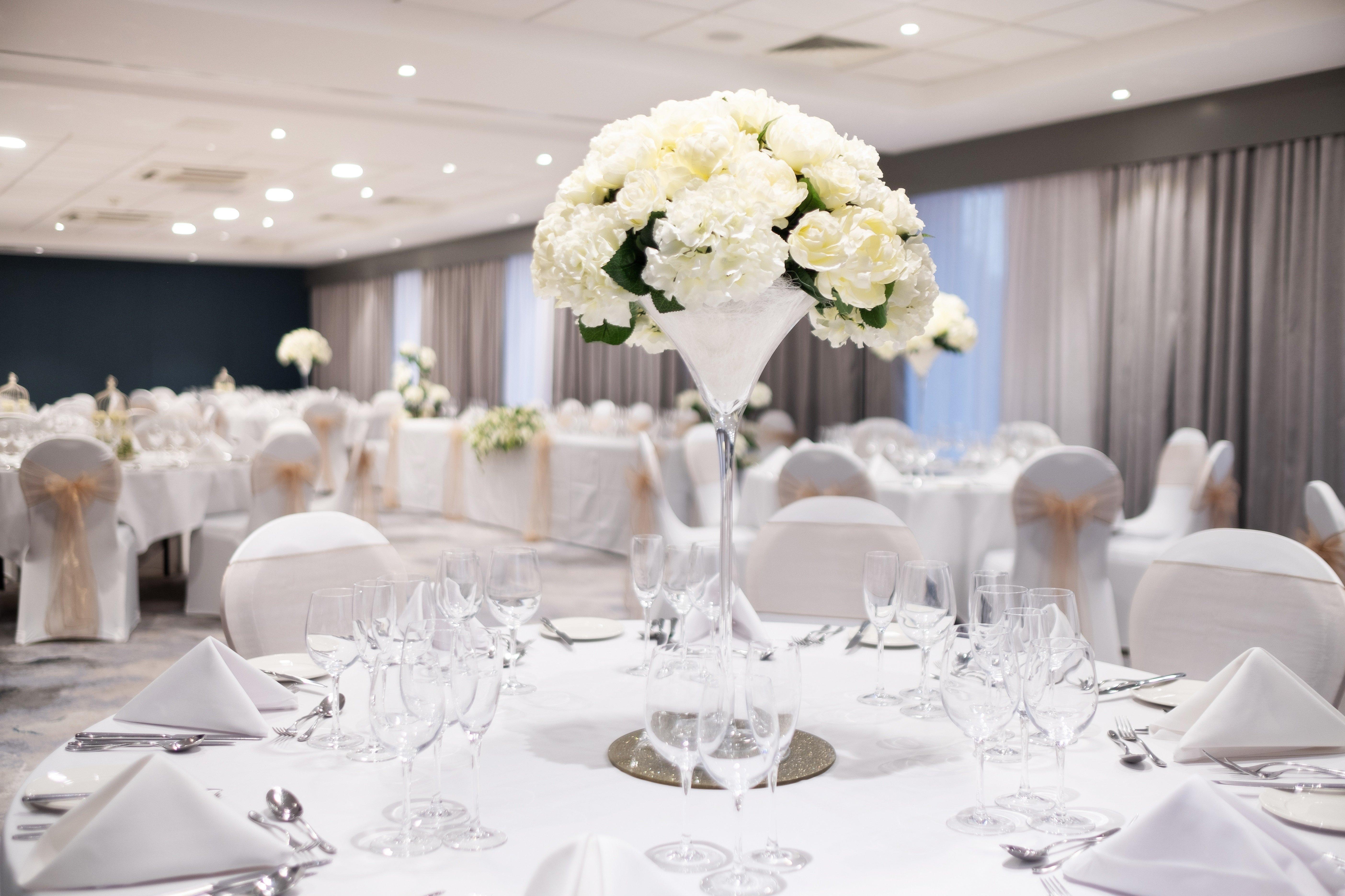 Holiday Inn Stevenage By Ihg Eksteriør billede