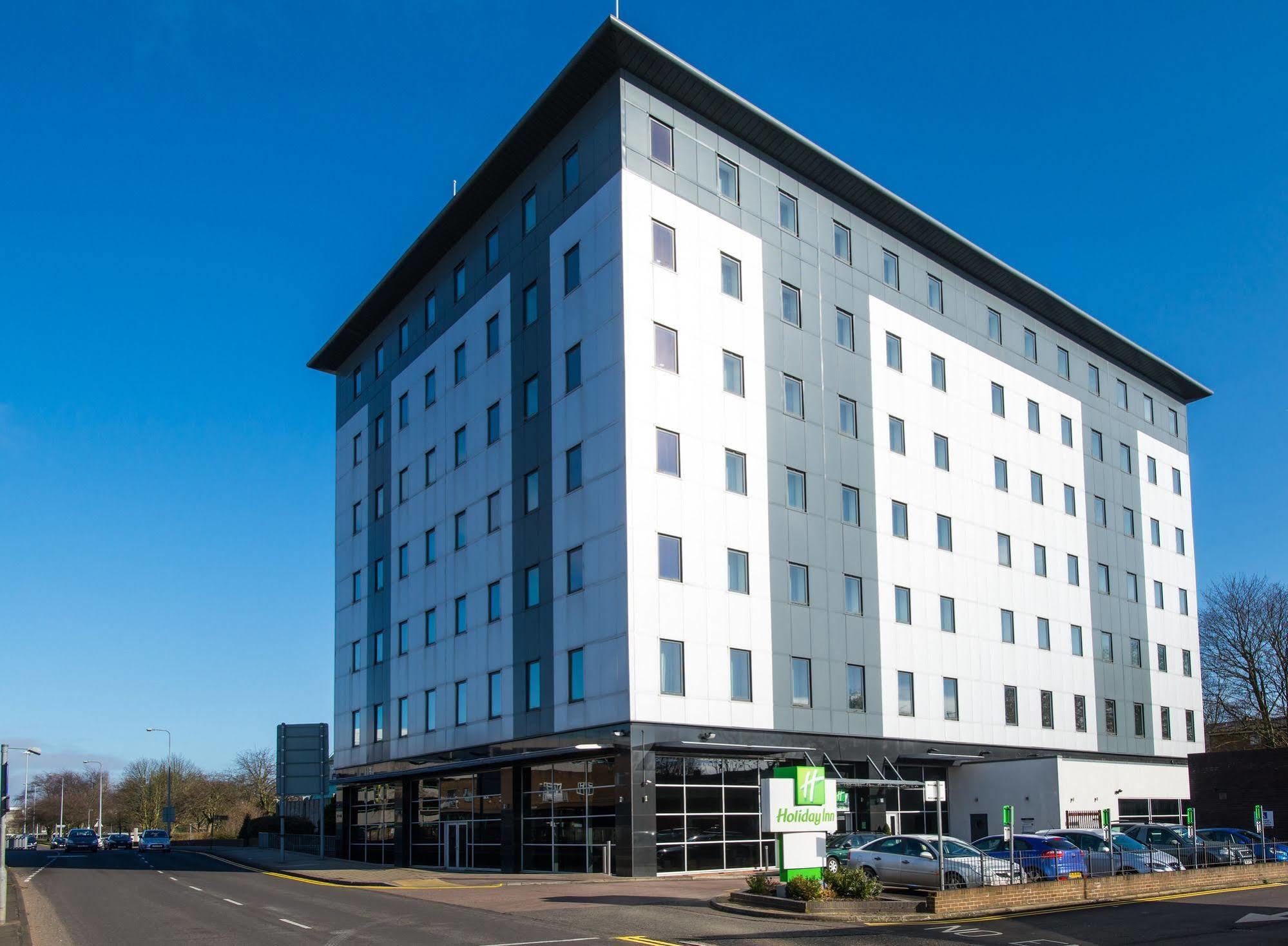 Holiday Inn Stevenage By Ihg Eksteriør billede