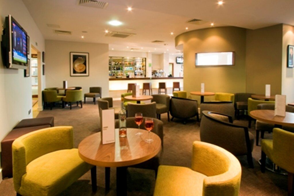 Holiday Inn Stevenage By Ihg Eksteriør billede